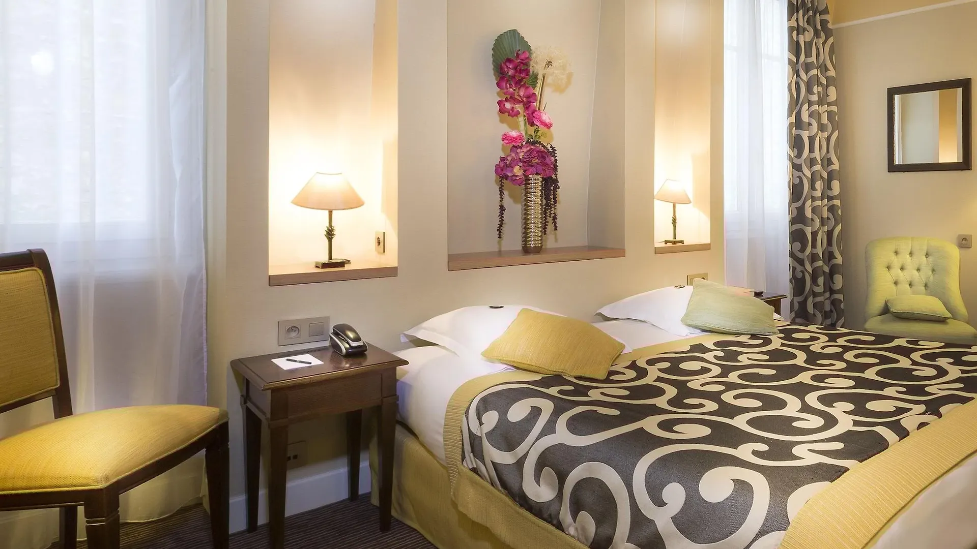 Hotel Du Bois Champs-Elysees Paris