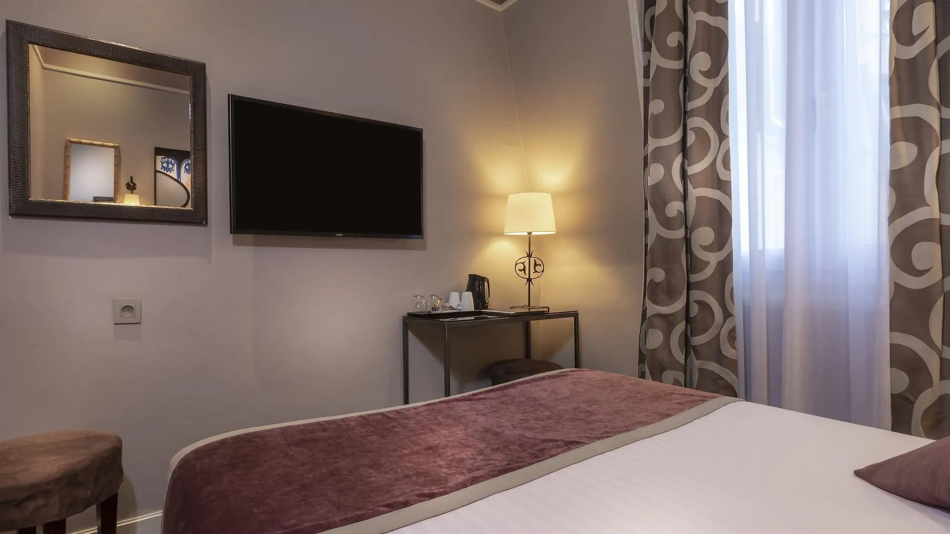 Hotel Du Bois Champs-Elysees Paris