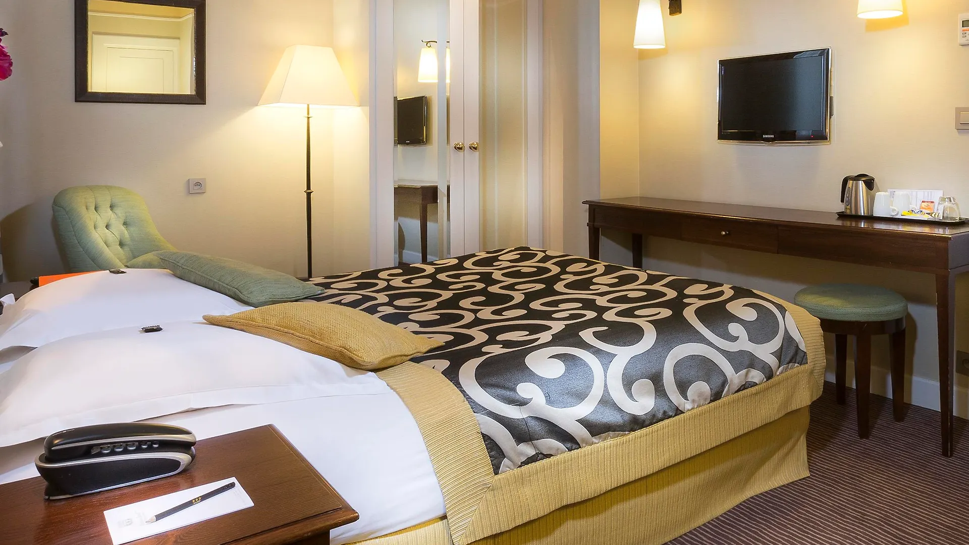 Hotel Du Bois Champs-Elysees Paris