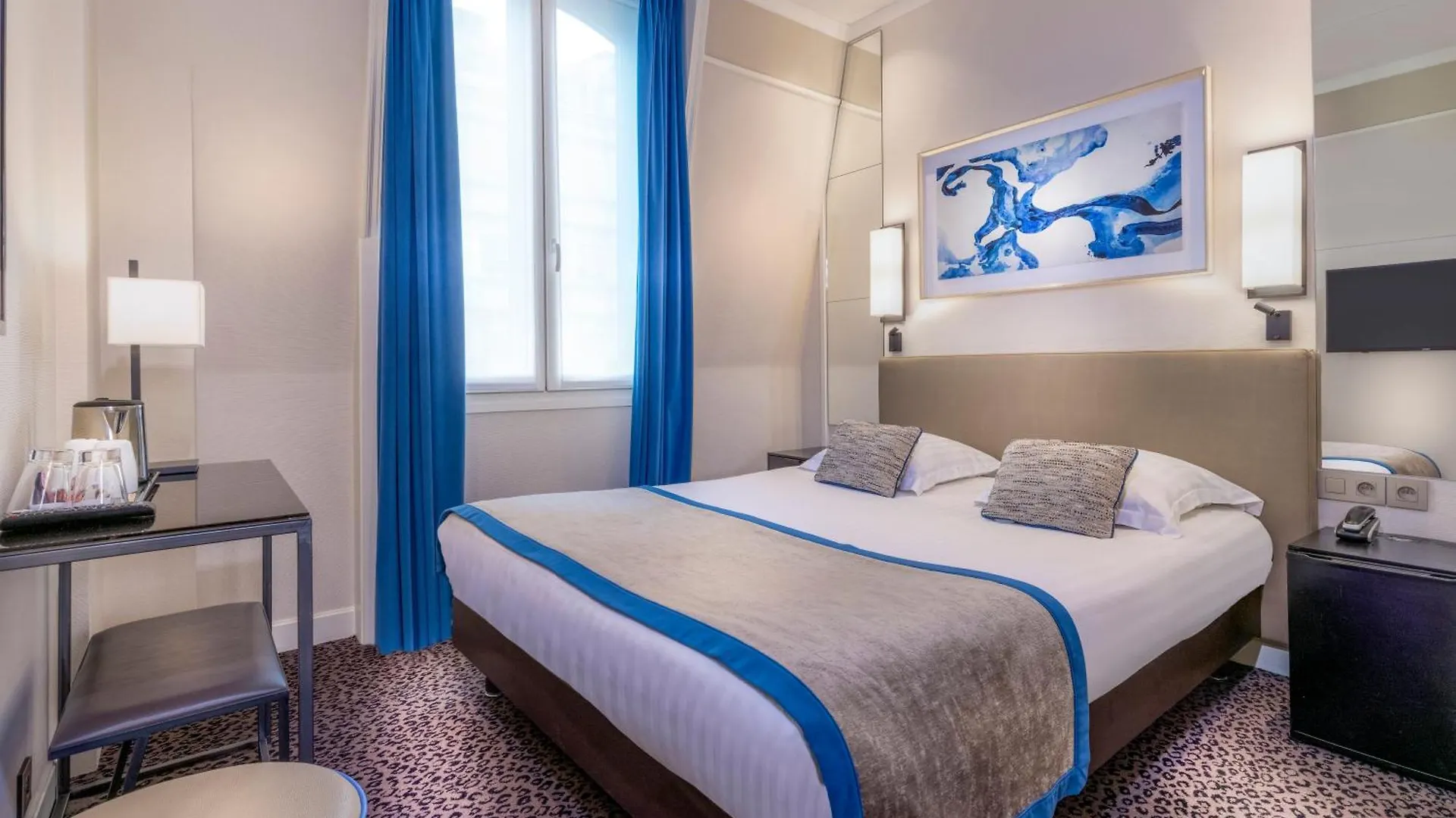 Hotel Du Bois Champs-Elysees Paris 3*,  France