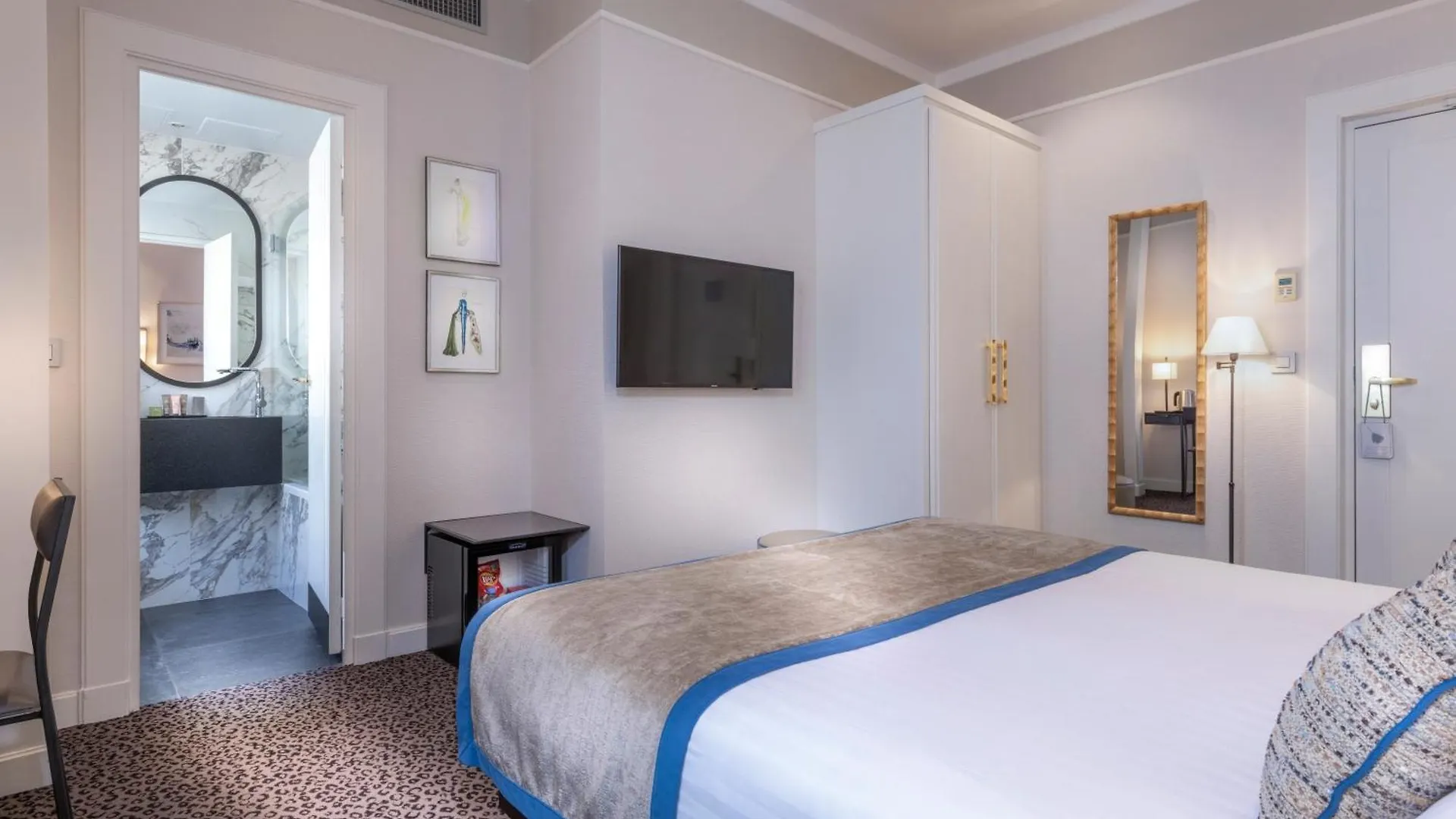 Hôtel Du Bois Champs-Elysées Paris Hotel