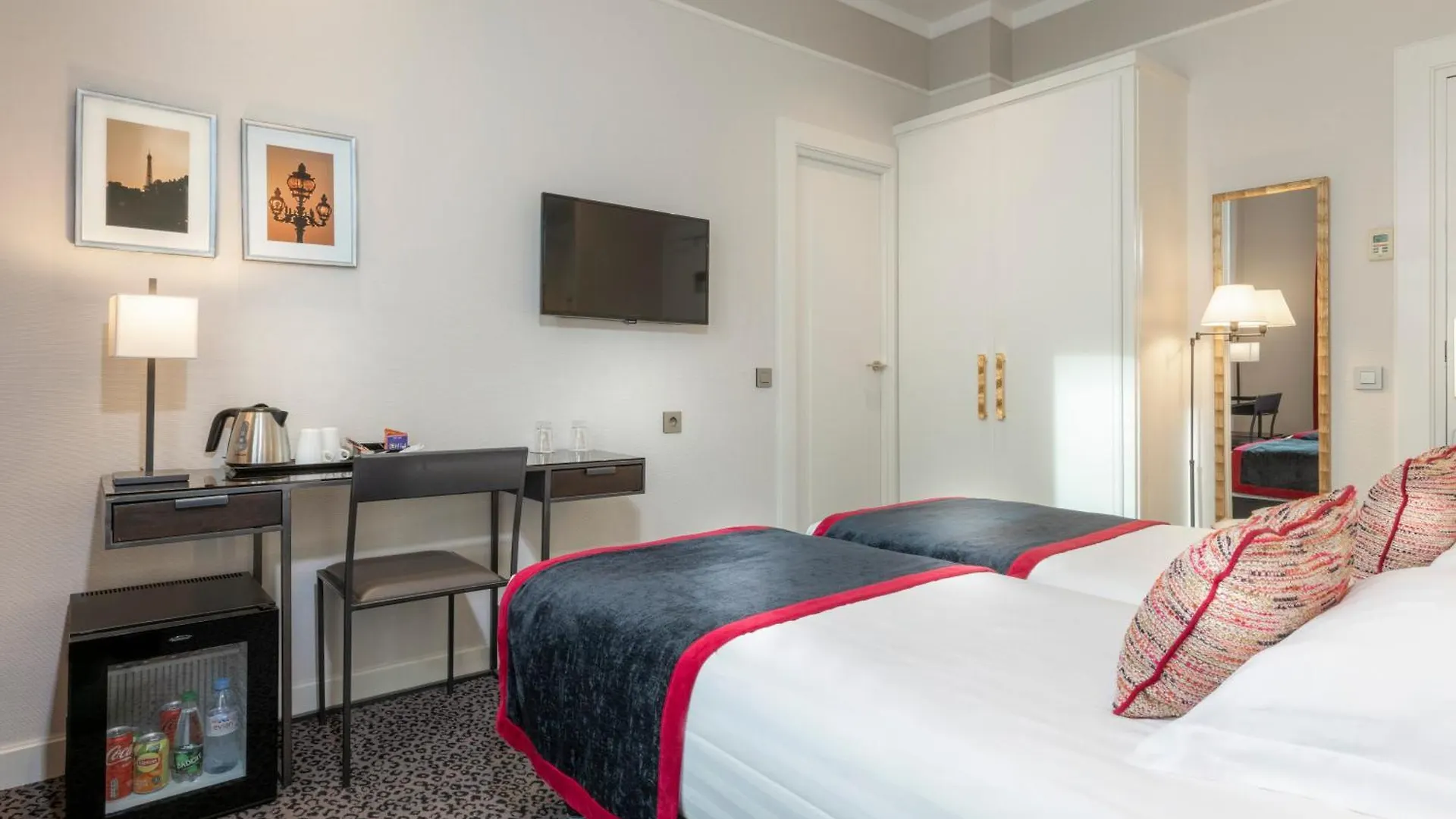 Hôtel Du Bois Champs-Elysées Paris Hotel
